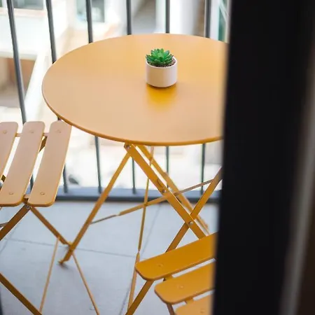 公寓 Spacious, Bright & Cosy 2 Bedroom 2 Bathroom - Uni Heights 姆西达