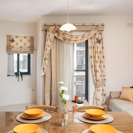 公寓 Spacious, Bright & Cosy 2 Bedroom 2 Bathroom - Uni Heights